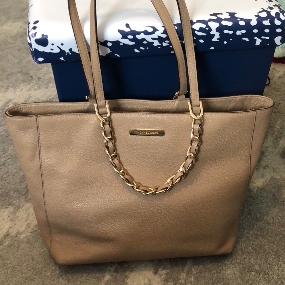 Michael kors purse